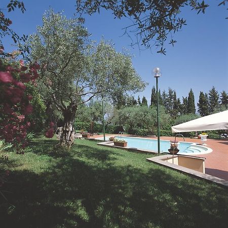 Hotel Villa Vecchia モンテ・ポルツィオ・カトーネ エクステリア 写真
